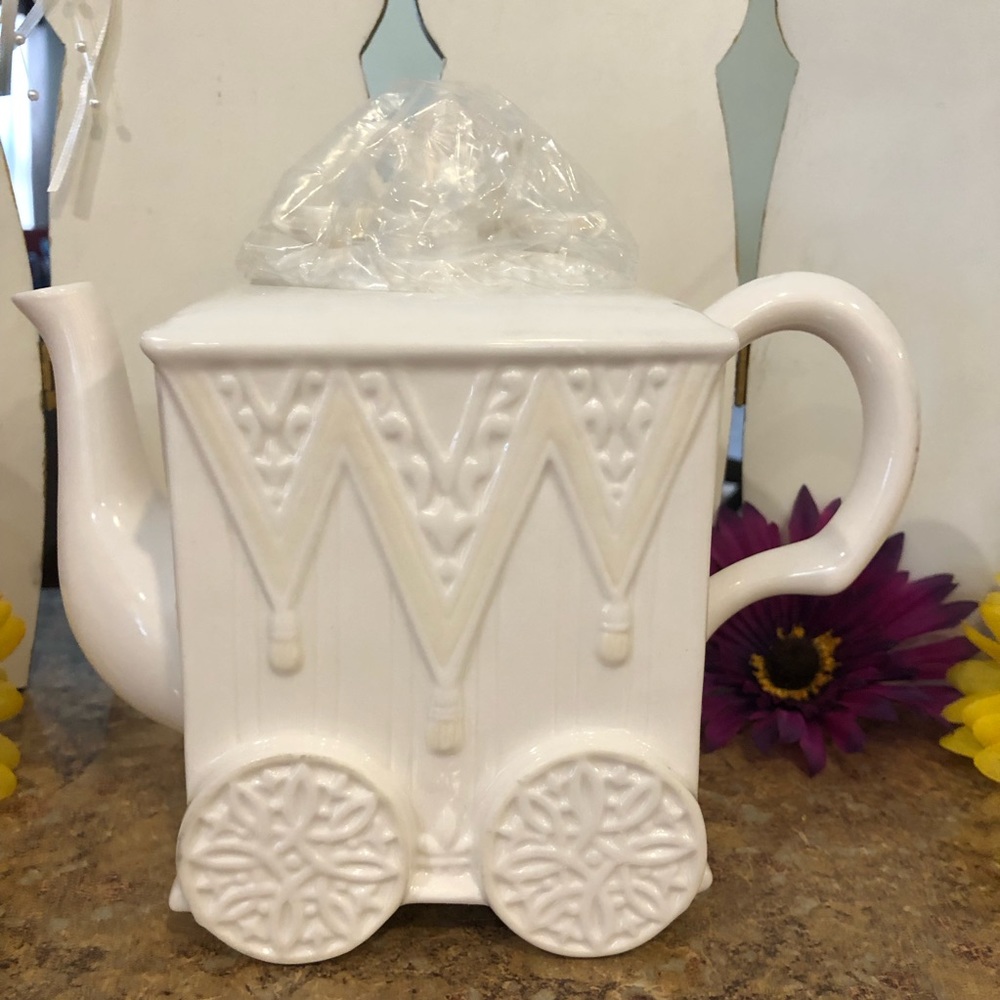 Lenox 1999 Vintage Butler's Pantry Tea Cart Teapot **Mint Condition**